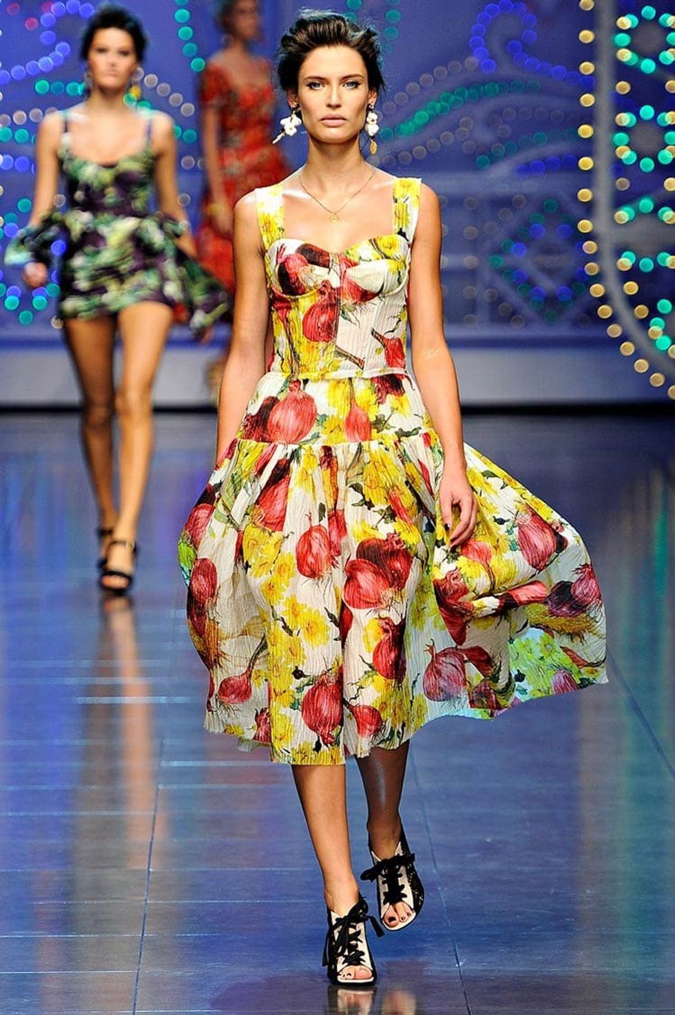 Dolce Gabbana Fruit print fashion 1