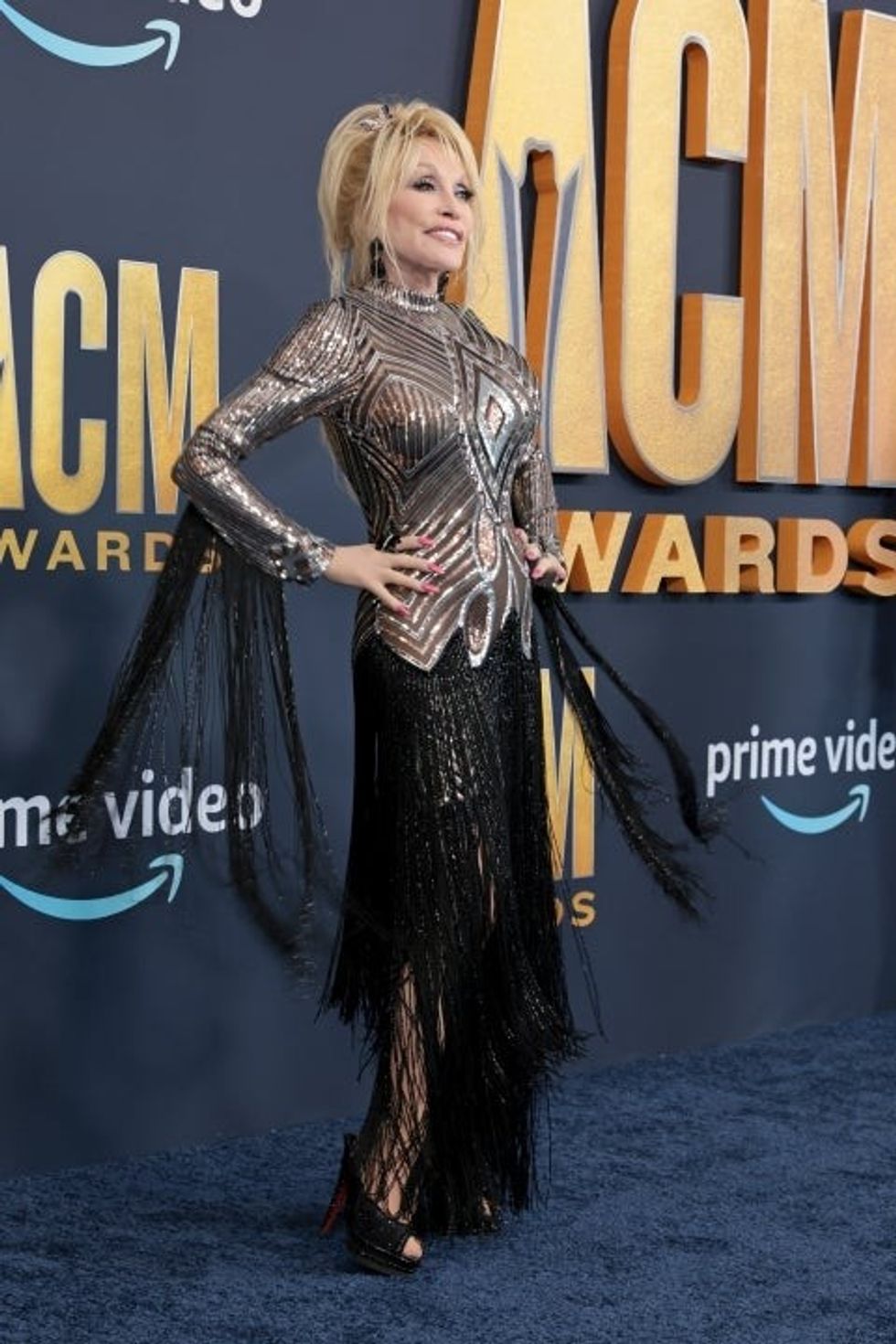 Dolly Parton GettyImages 1382632028