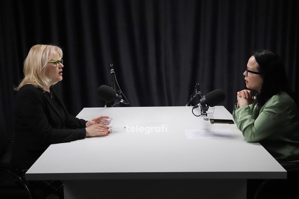 Donjeta Pllana Hajdari Mikrobiologe interviste podcast foto Ridvan Slivova 2