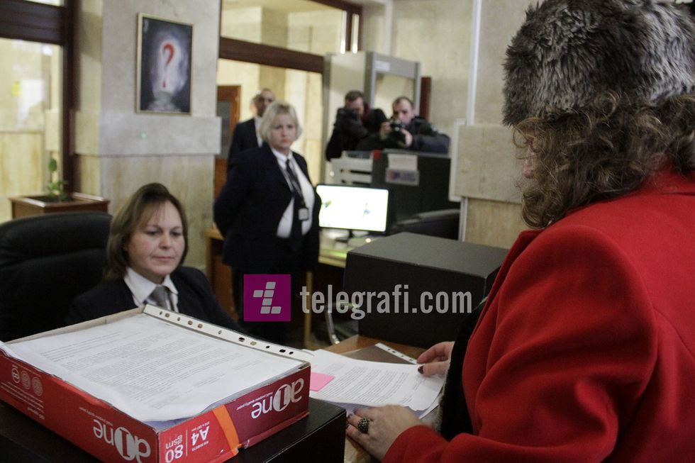 dorzohen-nenshkrimet-e-peticionit-drejtesi-per-astrit-deharin-foto-ridvan-slivova-8