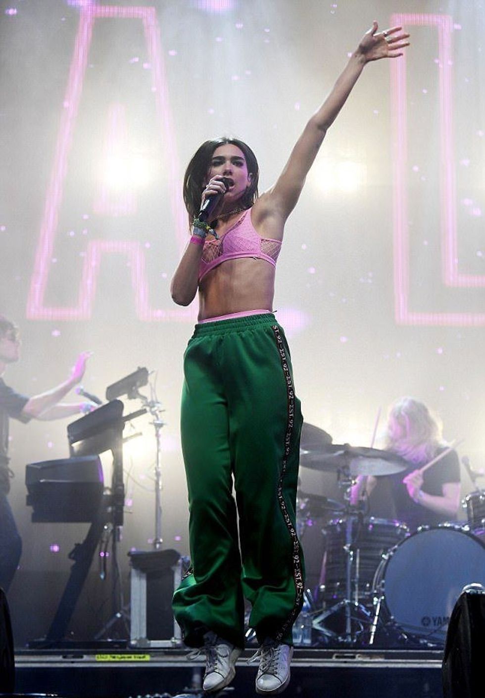 dua lipa 3 1 e1519220908429