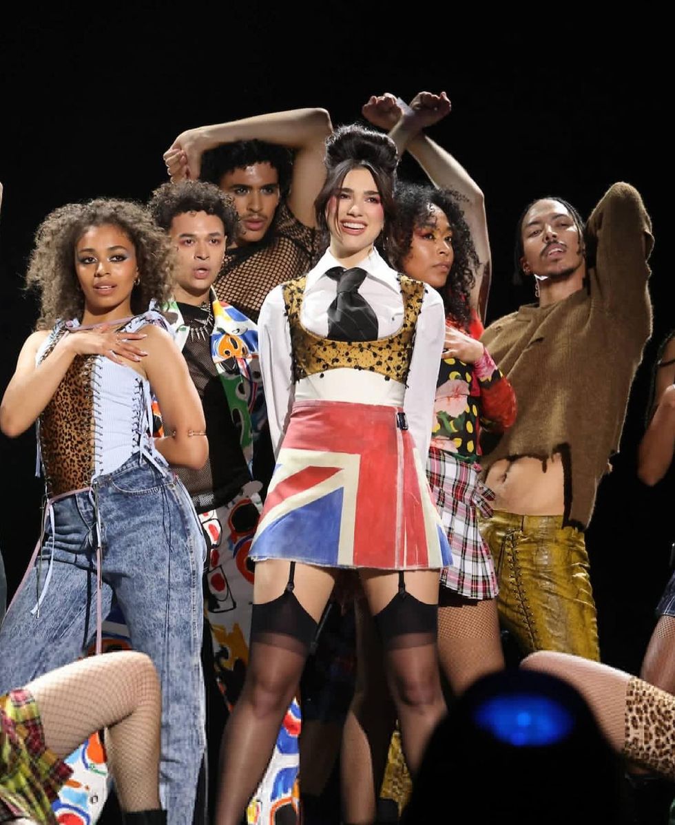 dualipa 184497524 2794613427519392 2346923731477746221 n