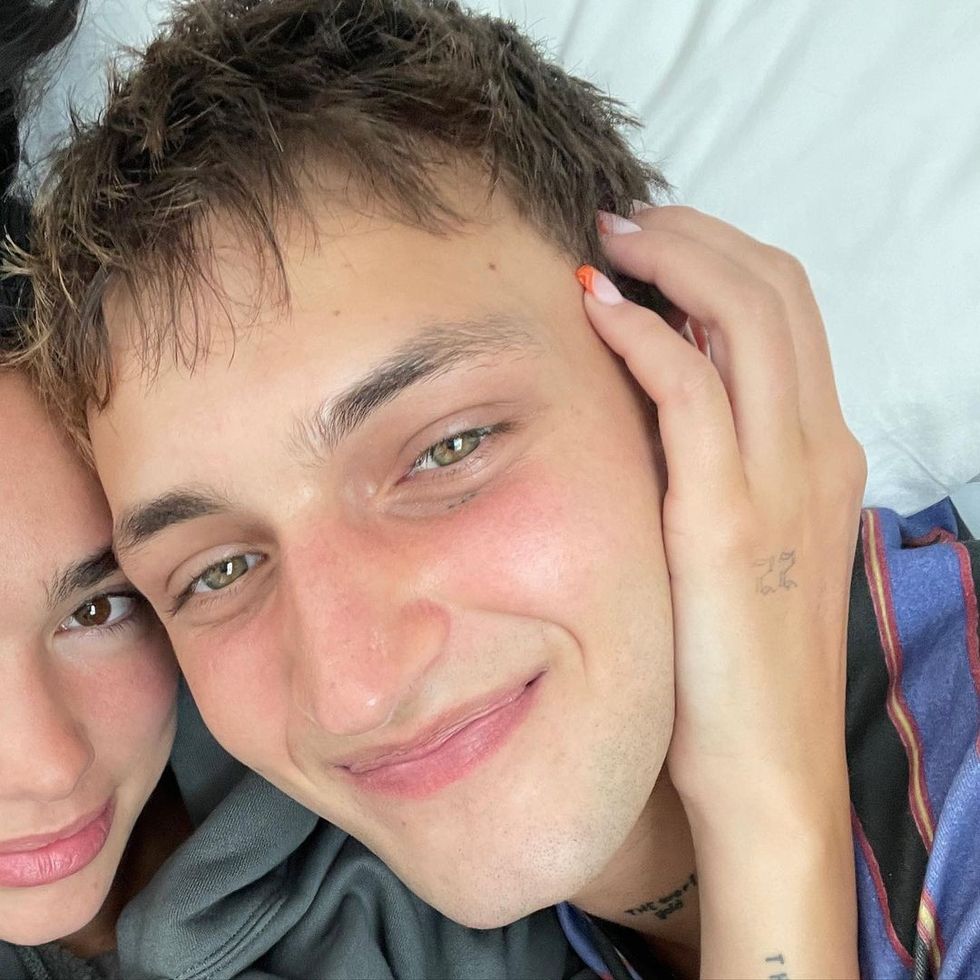 dualipa 204102579 237793091152090 1505172050924692931 n