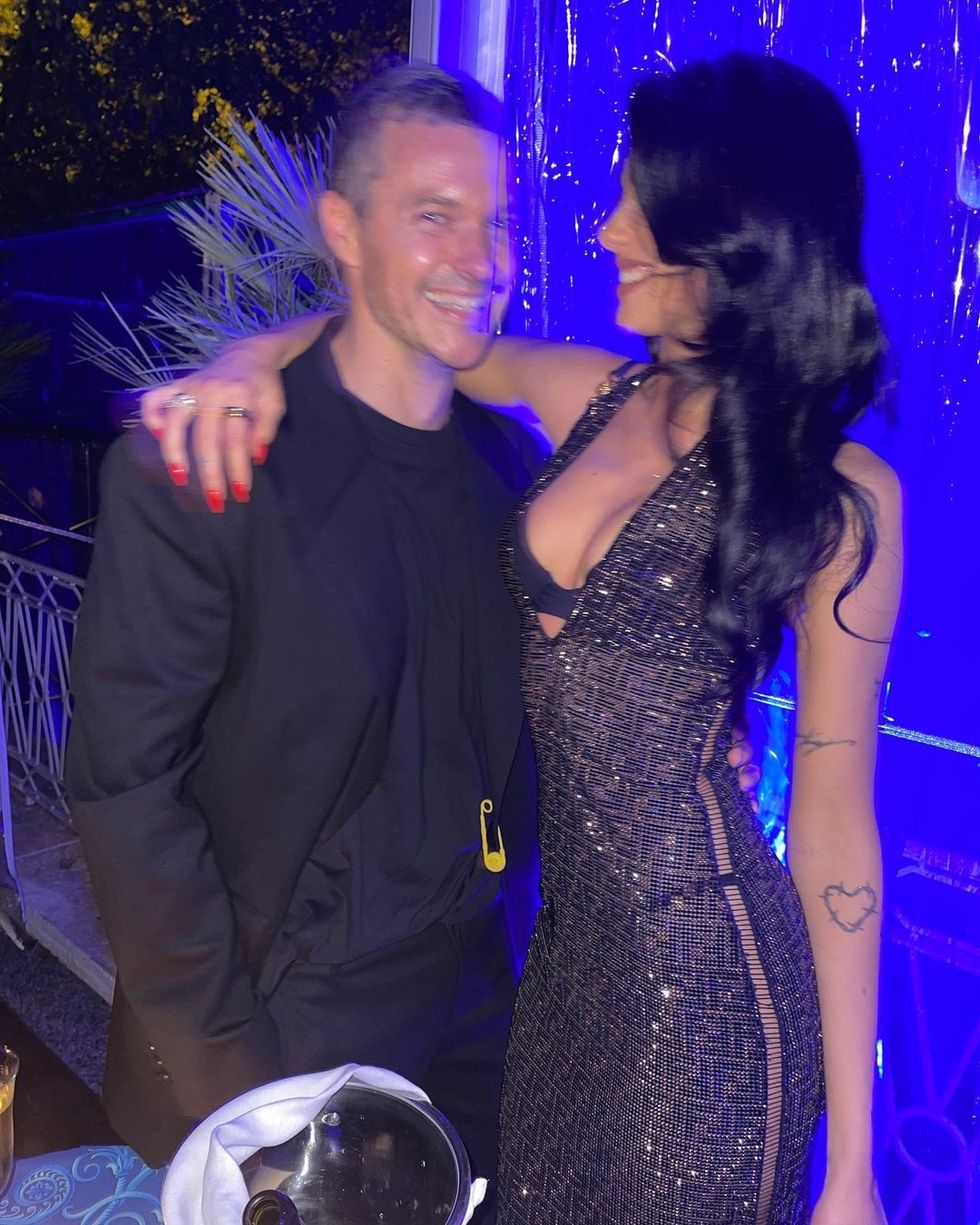 dualipa 242906003 187125260218225 7694643961784788372 n