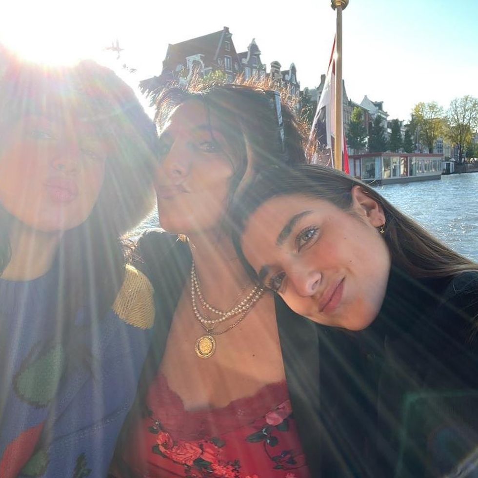 dualipa 247708197 1764977550558816 3140151001541699698 n