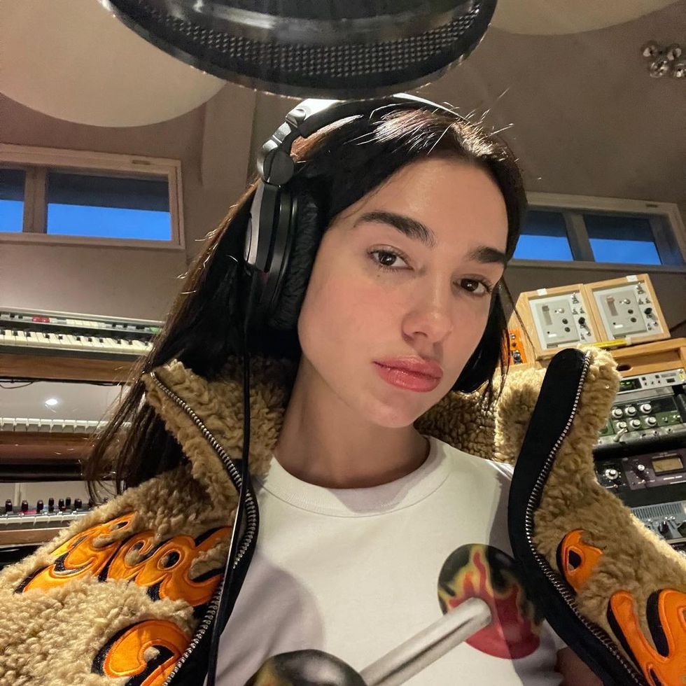 dualipa 247788890 3054340658177704 5400051009696255428 n