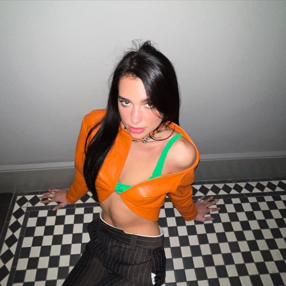 dualipa 253504392 104469335333437 5956132101716834919 n