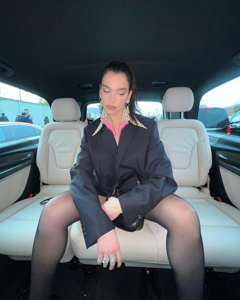 dualipa 332540083 1287045125202861 2698540482118801343 n