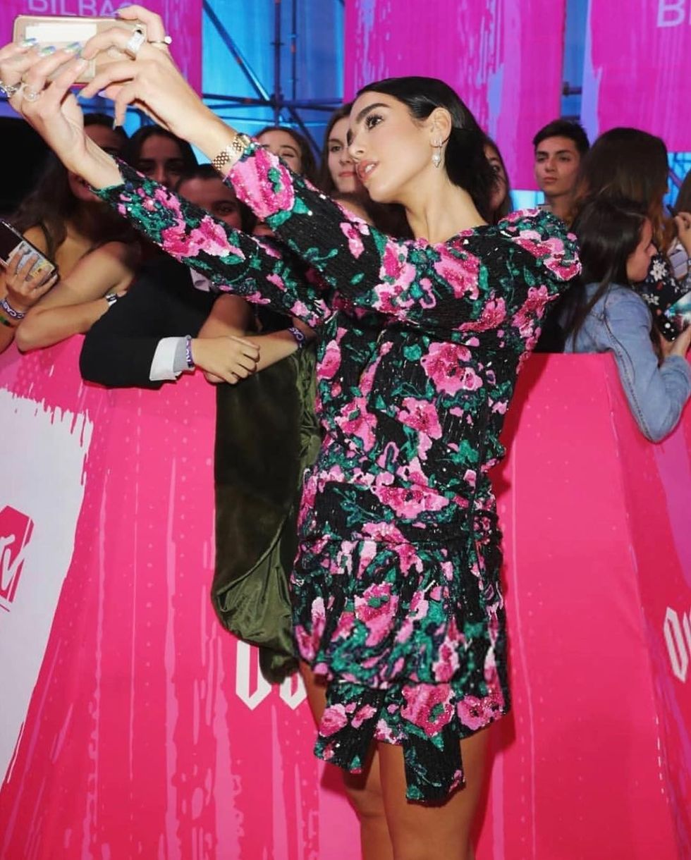 dualipa 43985967 1578080348961824 3301501192695087200 n