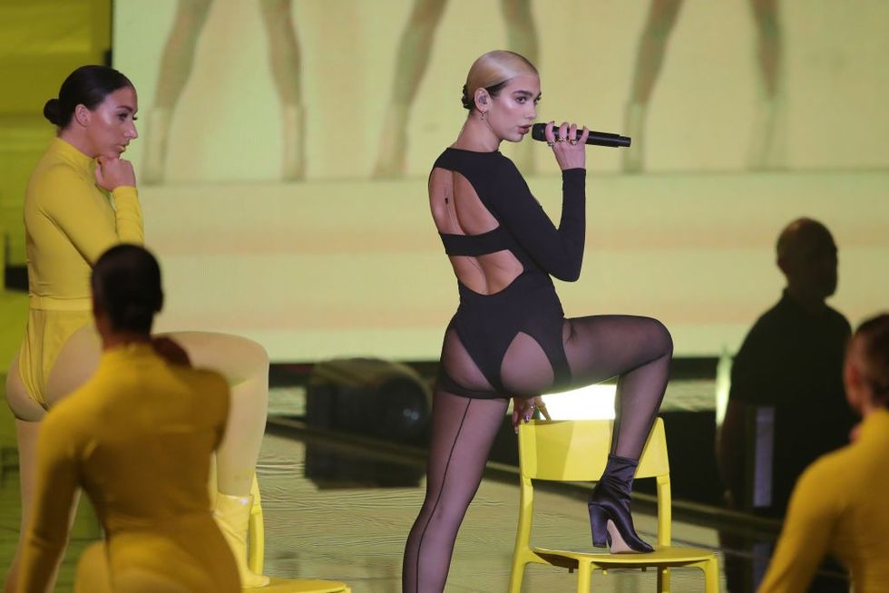 DuaLipaPrformancaMTV 3