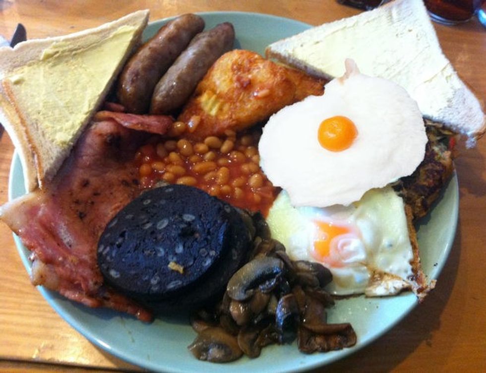 Duket si vezë e fërguar por kur te shikoni nga afer do te kuptoni se jane dy gjera foto 7