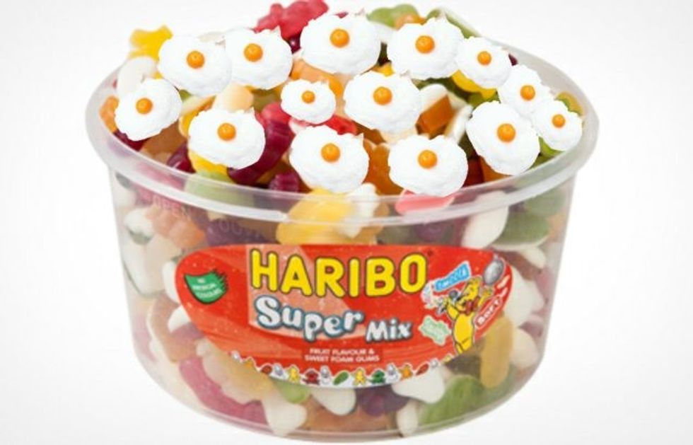 Duket si vezë e fërguar por kur te shikoni nga afer do te kuptoni se jane dy gjera foto 8