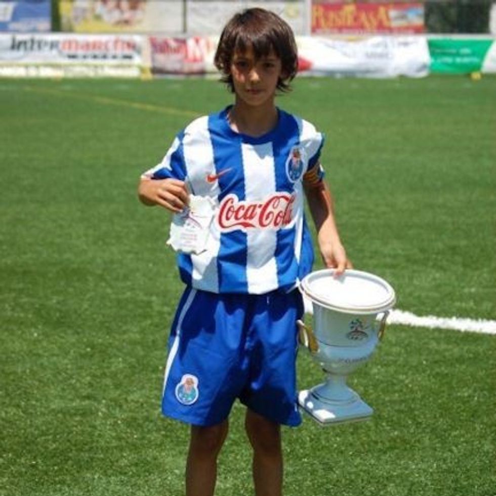 dxjggnvx0ae5ytt acf cropped