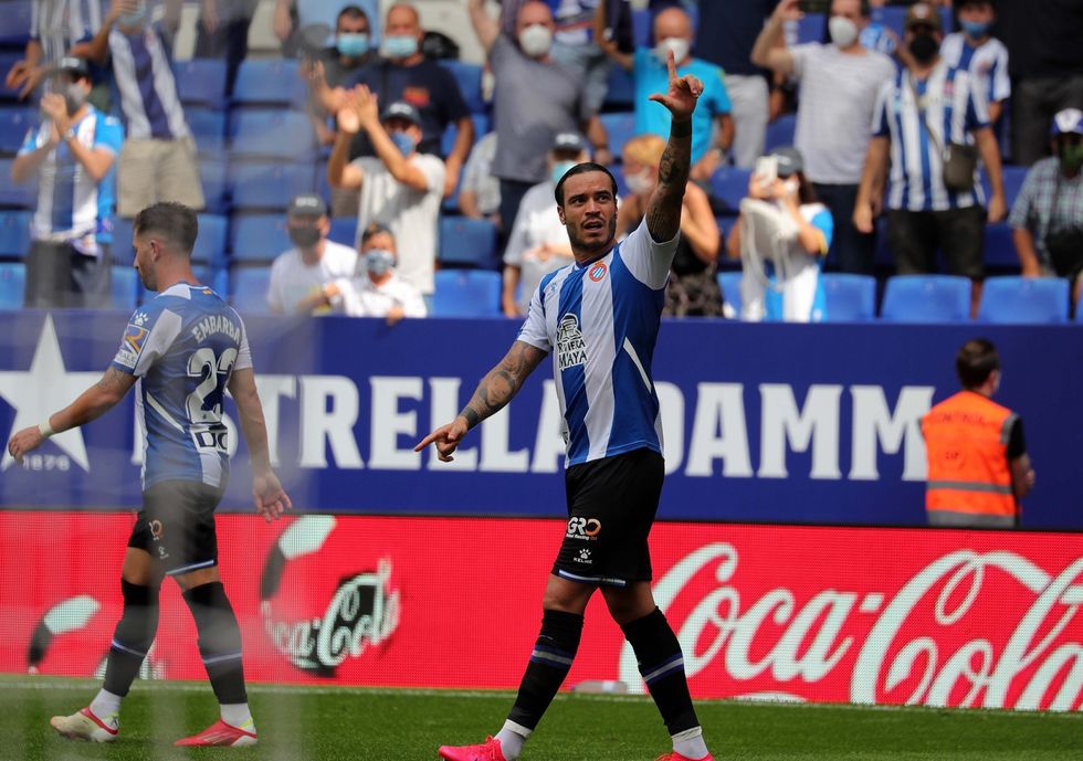 E FgQQyWQAMuu92 scaled