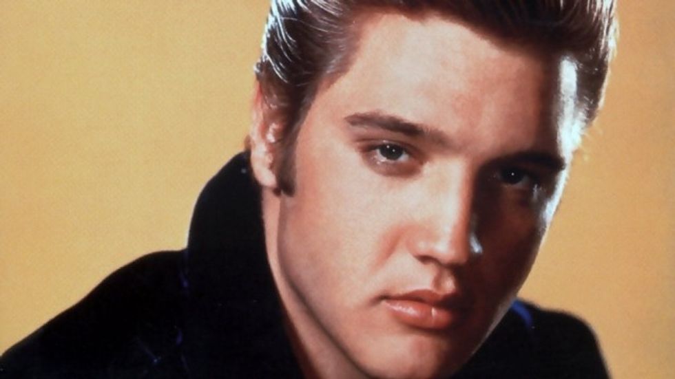 e habitshme elvis presley mund t euml jet euml gjall euml n euml nj euml univers paralel hd