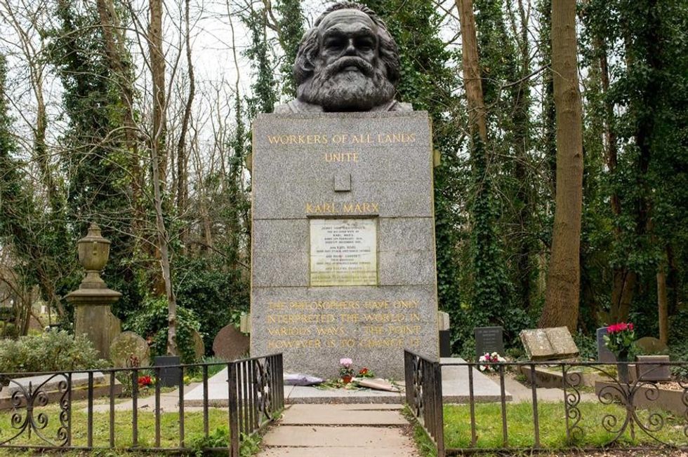e0241cd0 2688 495a 88df 63bc6150c3fa Marx tomb