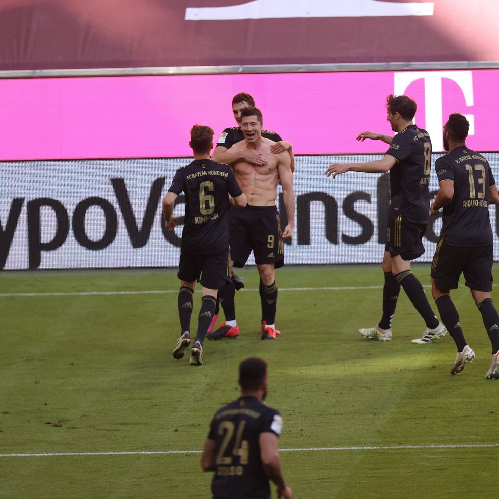 E2AJMOeXsAMOHht scaled