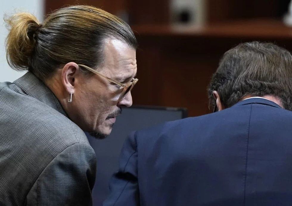 E4C91BCA 3FBA 4865 B6D4 E9CBDA2A45EF