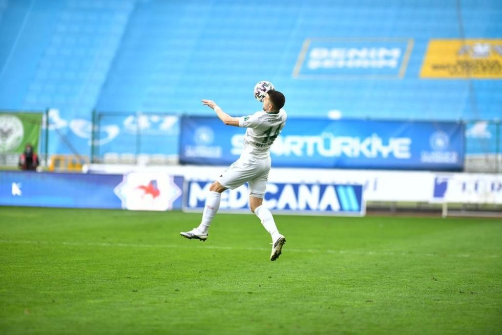 e8ef0779 3f6b 4fd3 90cc 47ce4bdec6bf