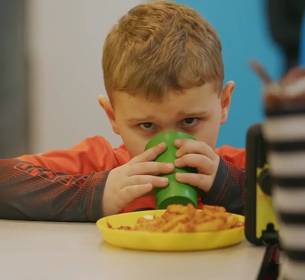 Early Autism Signs 800X736