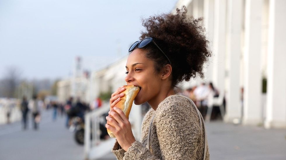 Eating right on the go HN353 Healthy Eating iStock000065869325 sized