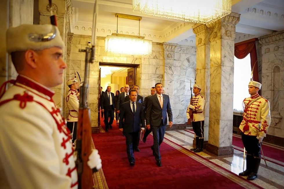 ecd8e6f4-6eb7-448a-adfa-88d8e2bd3e1e