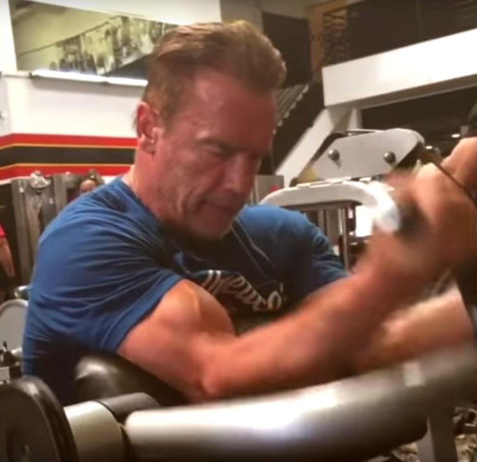 Edhe në këtë moshë, Arnoldi nuk heq dorë nga pasioni i tij.