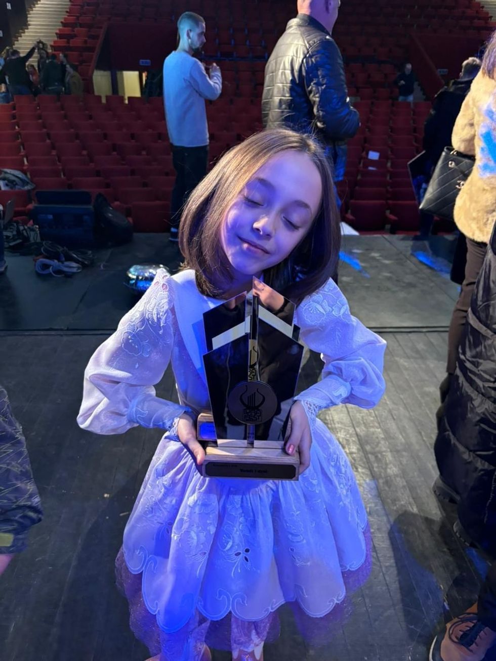 ee363b2b 126d 41fb 89dc 59b5359e2a6a