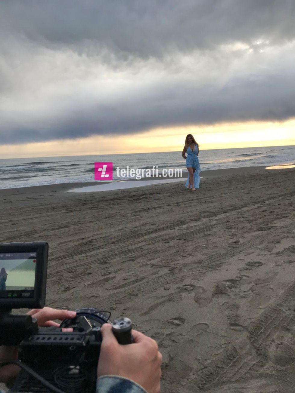 ef994777 3d68 409d b5b3 43ddc47b2305