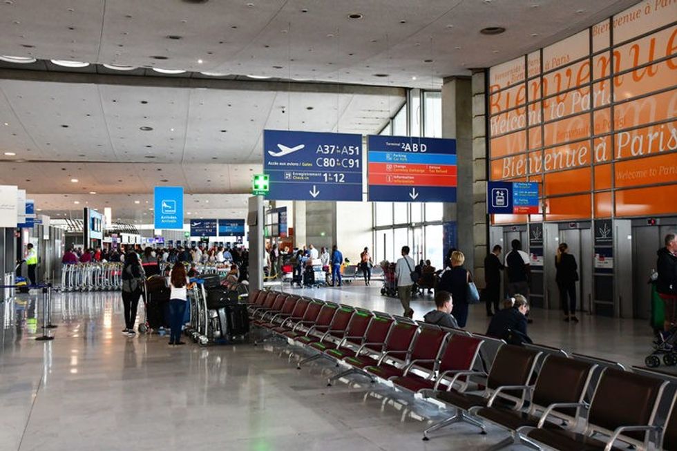 eight col 77640027 l