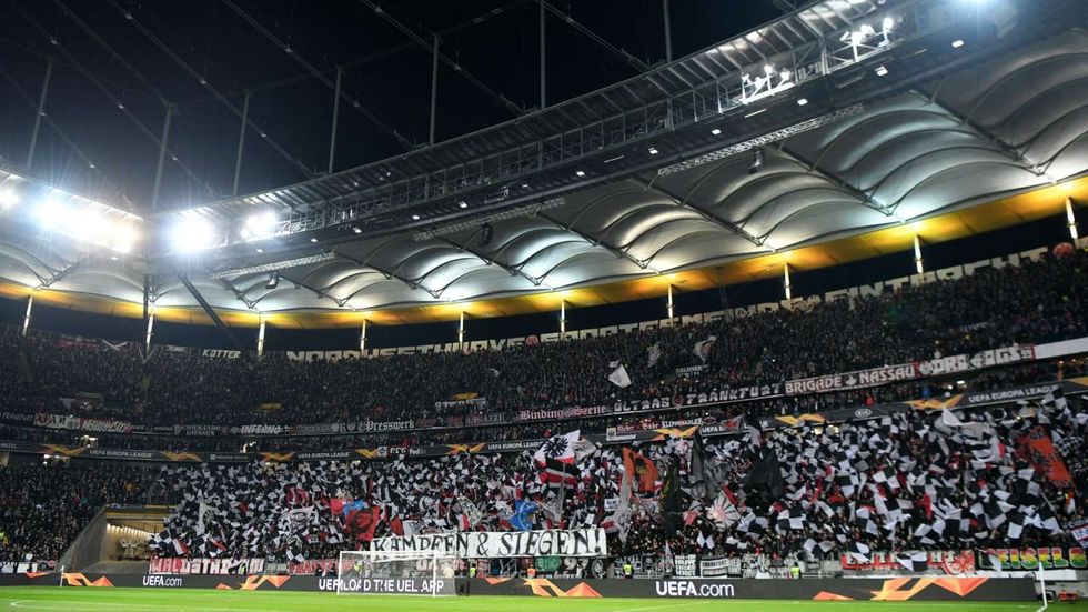 eintracht frankfurt home fans 2019 20 6tzlx0g2w7vjz7hmfq51yzvn