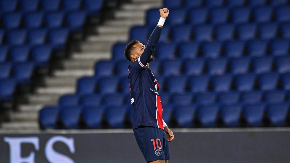 EjWRyzaXYAchTHc scaled