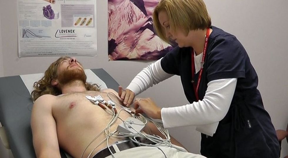 EKG procedure.m2ts.Still001