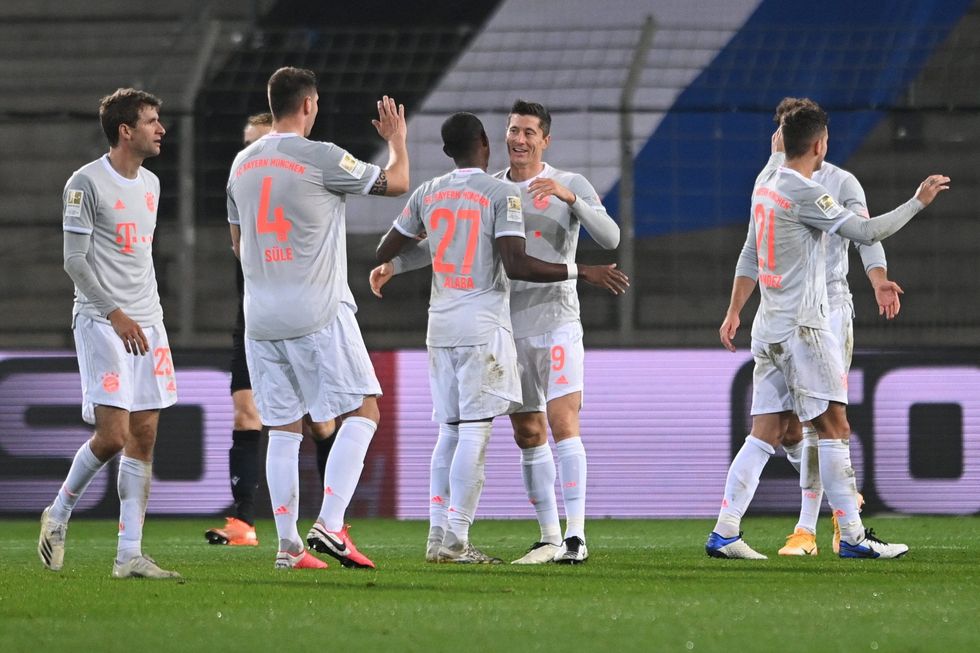 EkjCUWQWAAEwPkh scaled