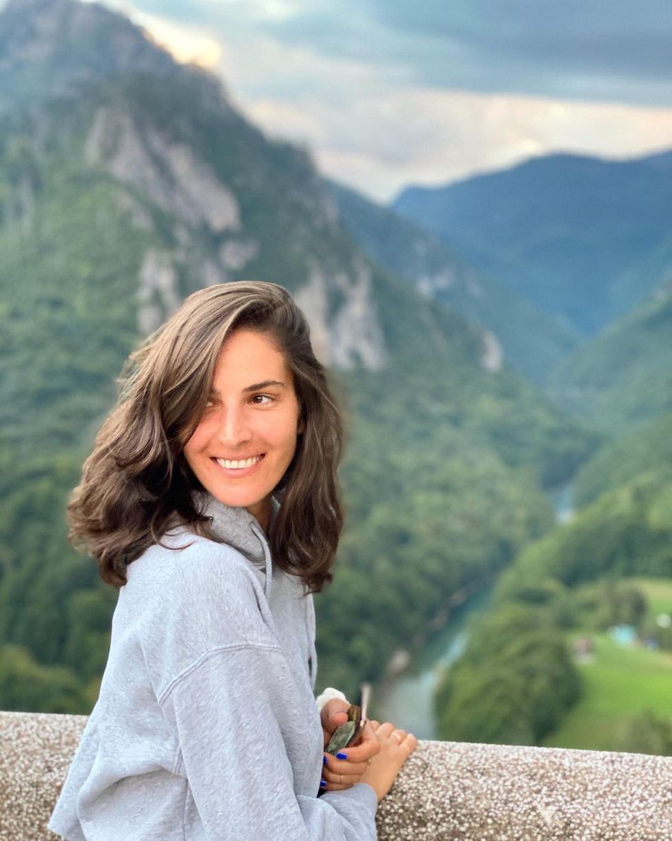 eminacunmulaj 1251001546666482973317654358598921856346265n