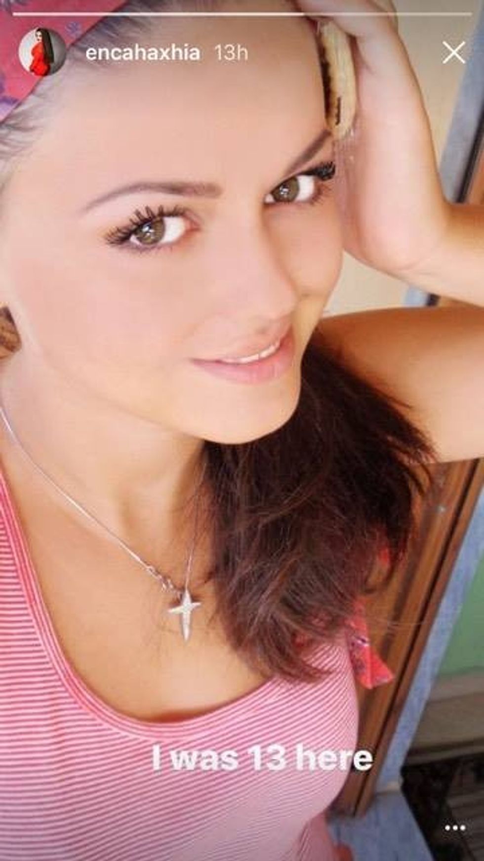Enca Hxhia kur ishte 13 vjeçe. Foto nga Instagram Story