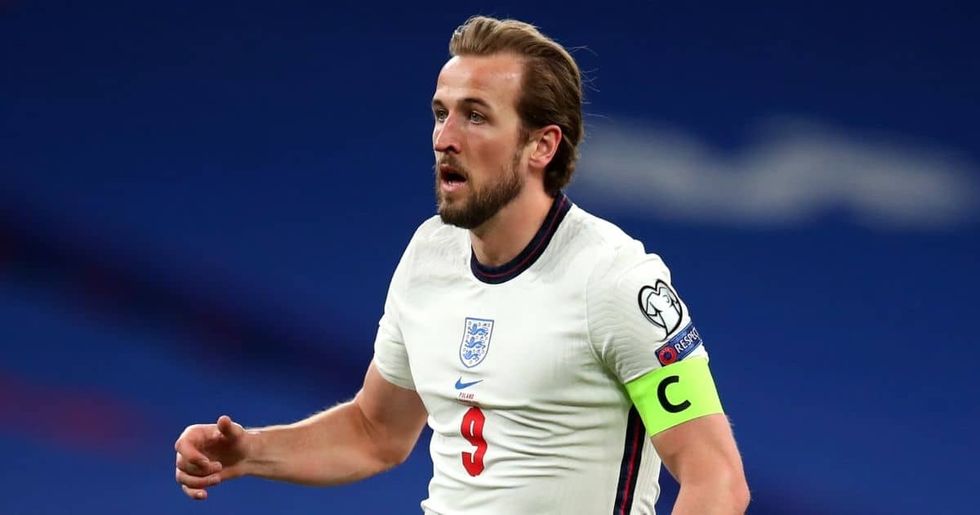 England leave it late to beat Poland after Harry Kane sets new record