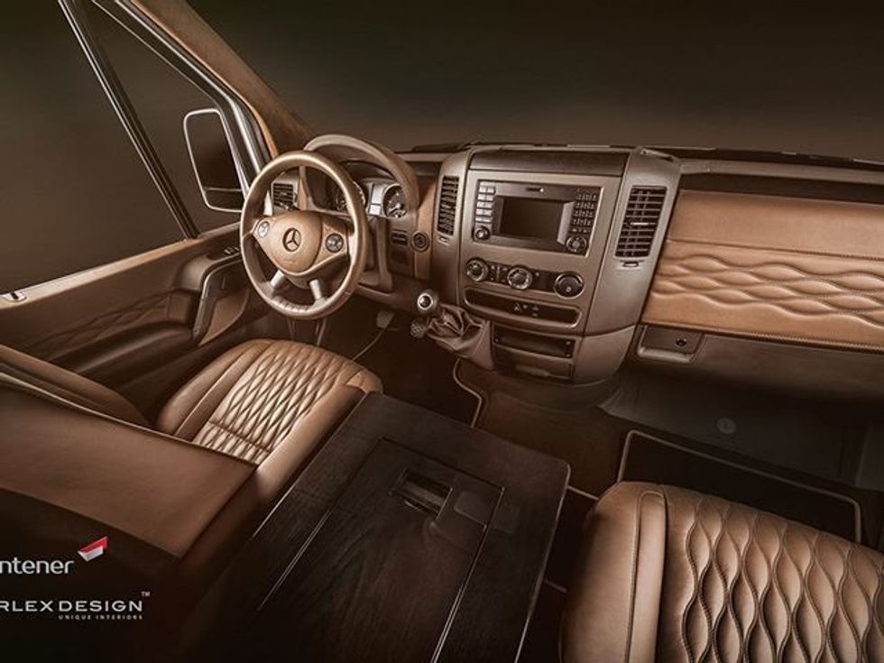 Enterieri më luksoz që është parë ndonjëherë në makinat Mercedes foto 6