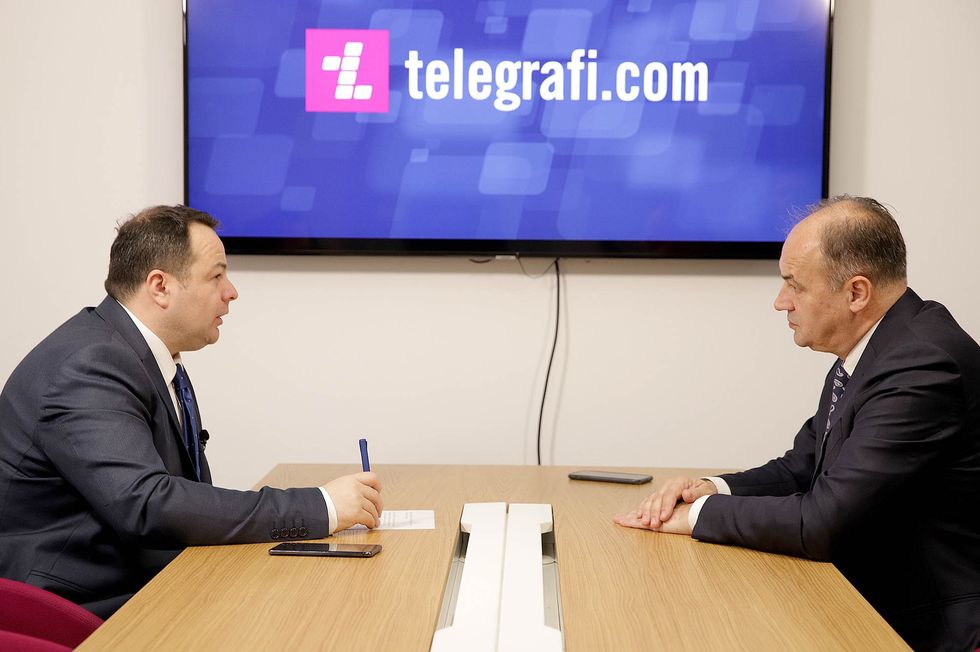 Enver Hoxhaj Interviste foto Ridvan Slivova 4