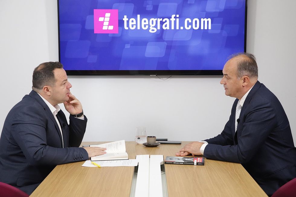 Enver Hoxhaj interviste foto Ridvan Slivova 8