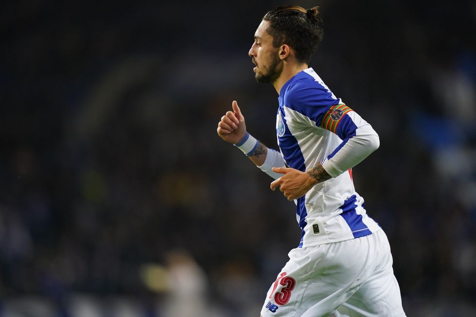 EQp5DYnWsAEk4cS scaled 1