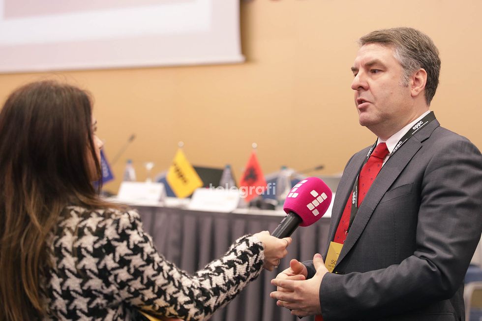 Erald Pashaj Raporti Ndikimi i liberalizimit te viuzave ne tregun e punes foto Ridvan Slivova 4