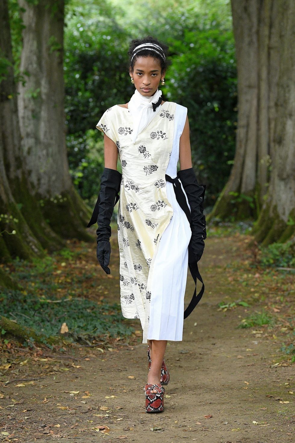 erdem ss21 look 3 1600699063