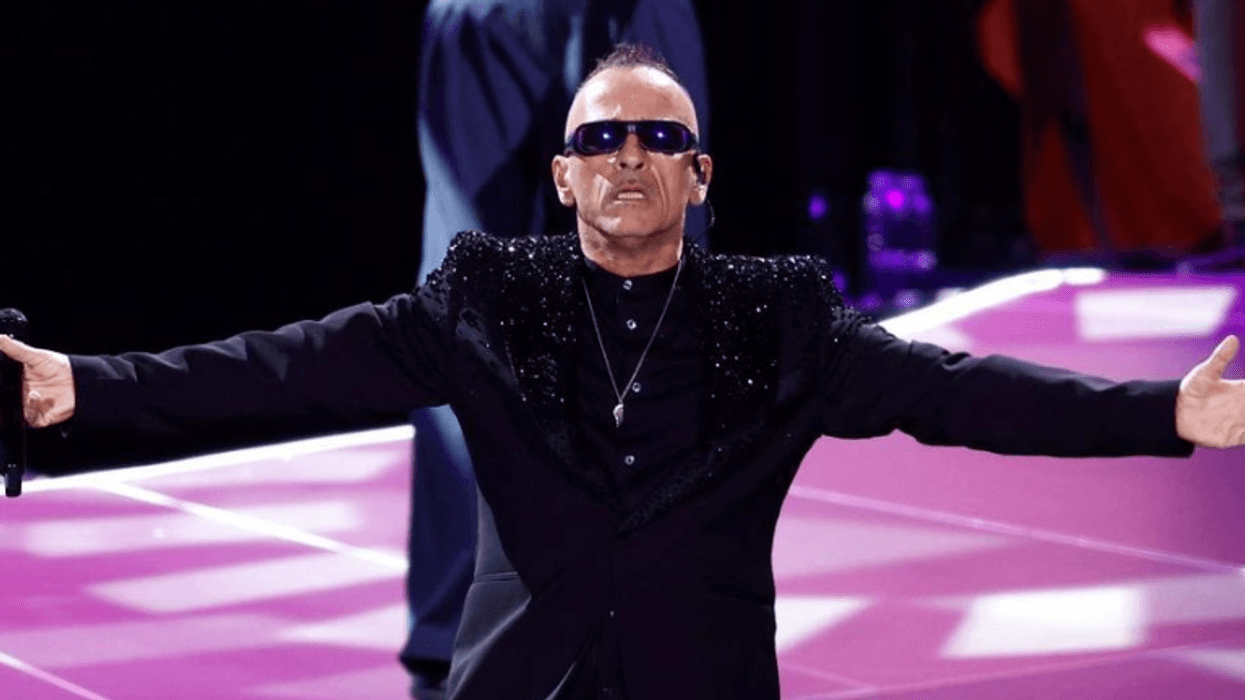 Eros Ramazzotti shtyn një pjesë të turneut botëror për shkak të operacionit në kordat vokale