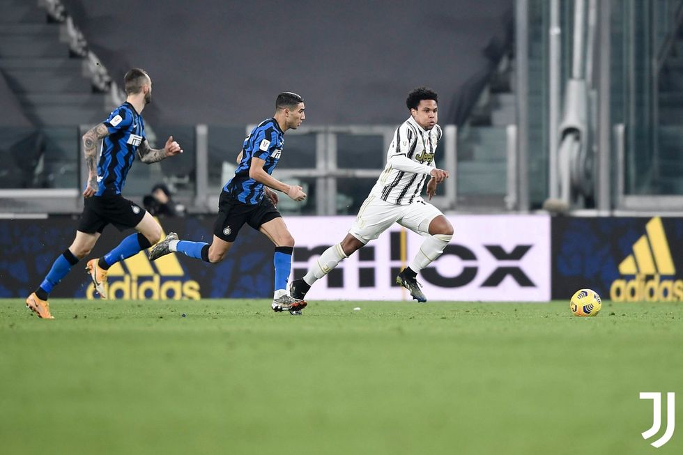 Et0IrhwXAAkRYke scaled