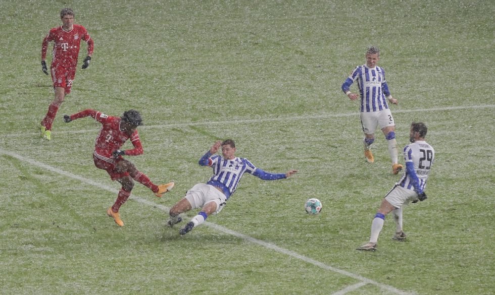 EtfHMDKXAAYATzY scaled