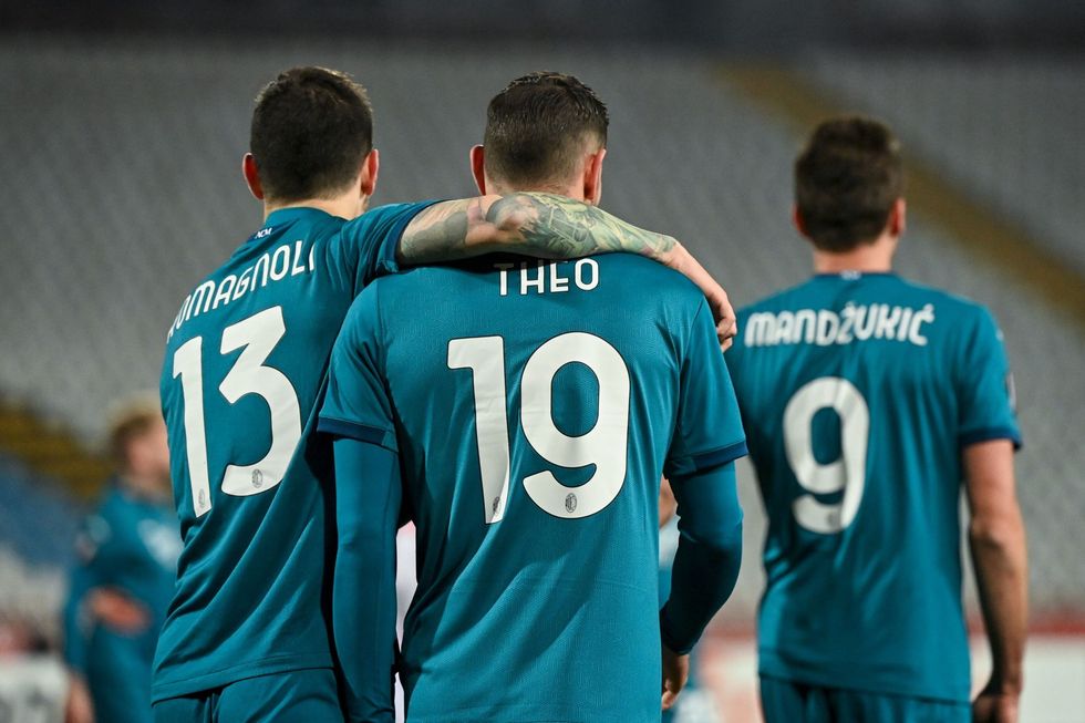 EuiDSWdXEAAsURo scaled