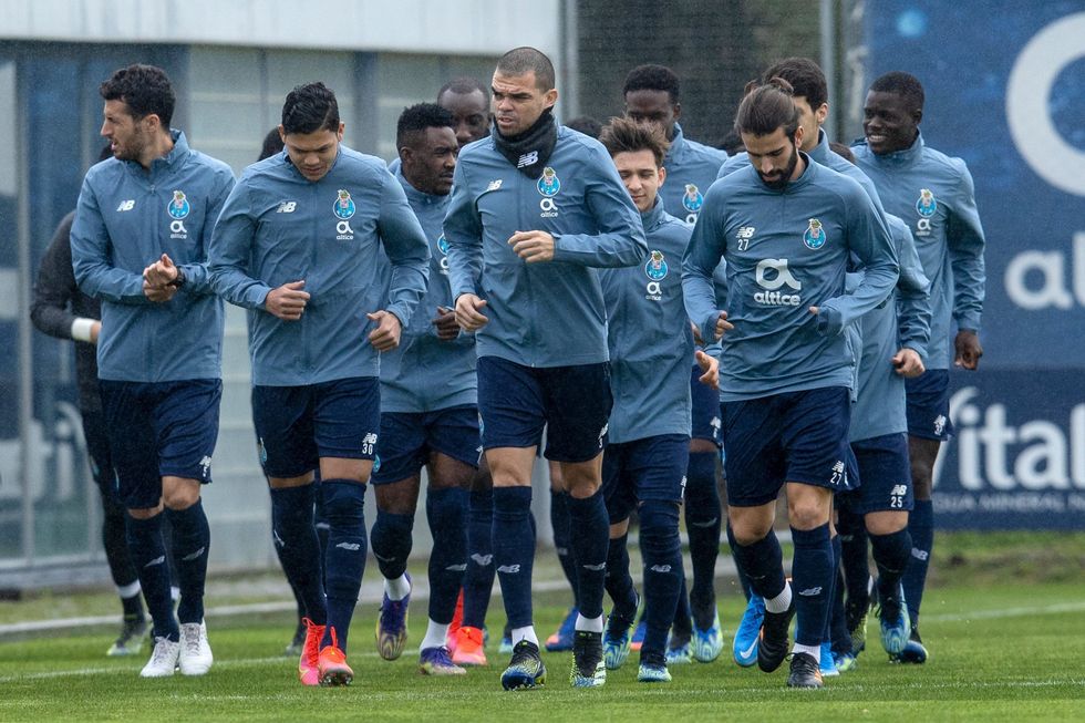 EuWOVu2XYAMD74l scaled