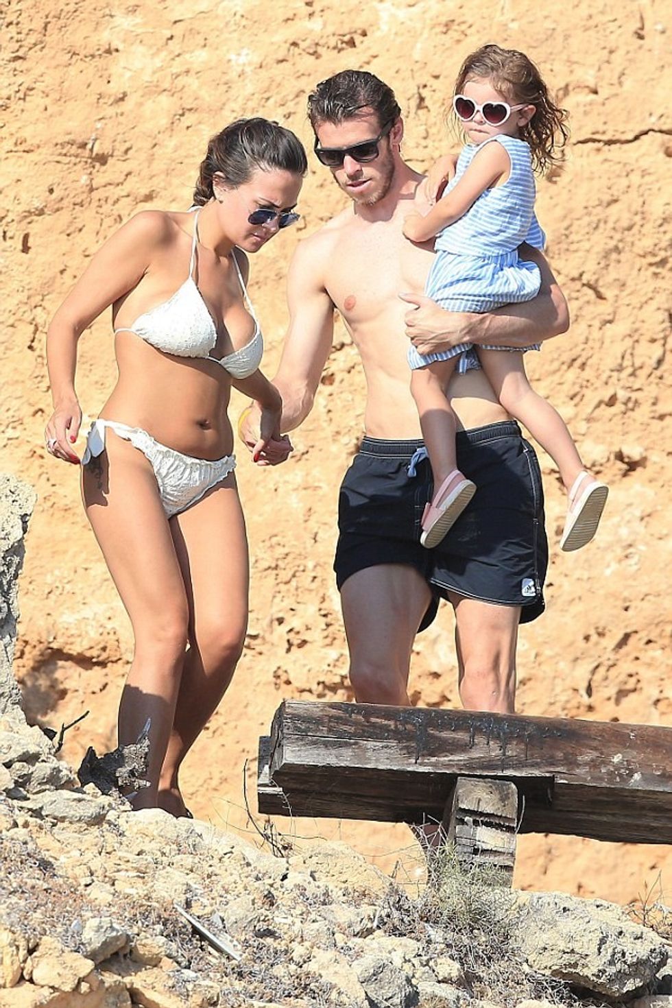 EXCLUSIVE ALL ROUNDER ***MINIMUM FEE £500 APPLIES***NO BYLINE*** The world's most expensive footballer, Gareth Bale, is seen on holiday in Spain with his wife Emma and their daughter Violet Alba. 12 July 2016. ***DO NOT BYLINE*** UK clients should be aware children's faces may need pixelating.