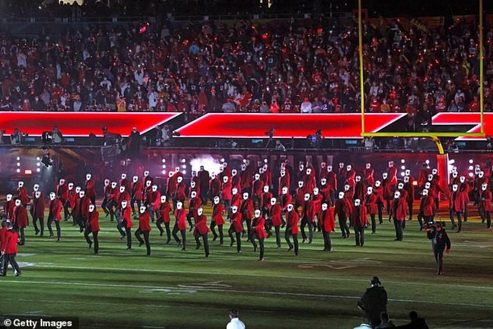 Extending half-time to 25 minutes would allow for Super Bowl-style entertainment shows